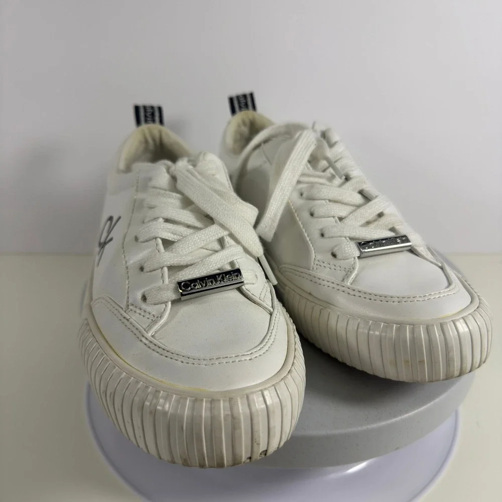 Calvin Klein Womens White CK Logo Low Top Lace Up Sneakers Ribbed Toe Cap 7.5